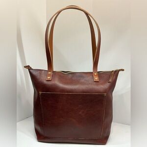 Portland Leather Medium Zippered Tote in Nutmeg
